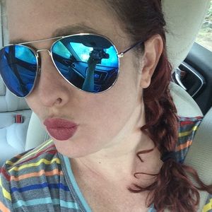 Meet your Posher, Stacey